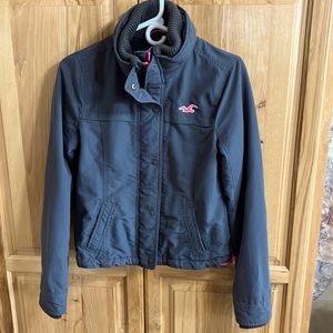 HOLLISTER CALIFORNIA WOMEN’S JACKET SIZE SMALL WITH A THIN FLEECE LINING